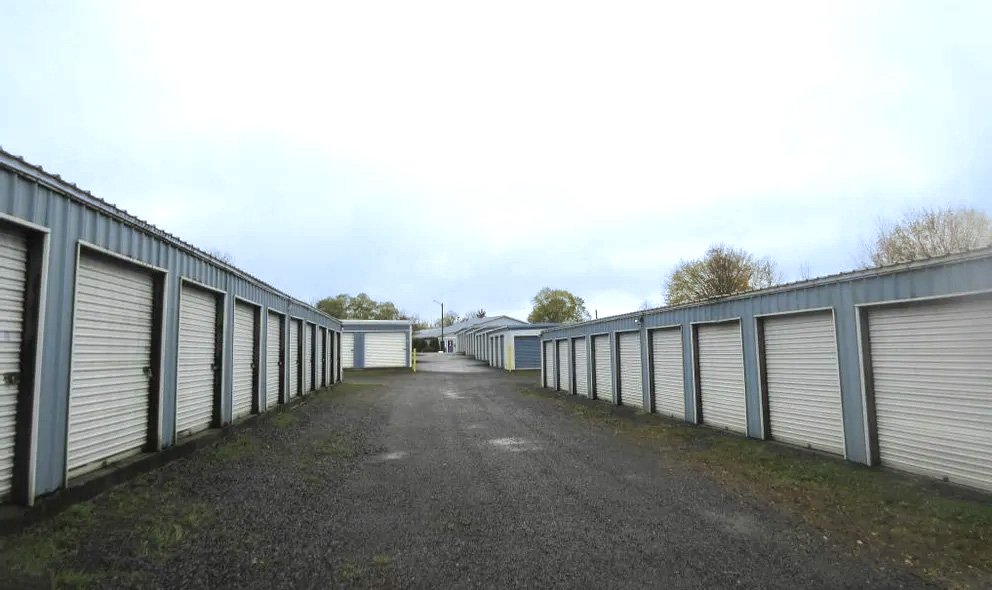 drive up storage units in Cobleskill, NY and Middleburgh, NY